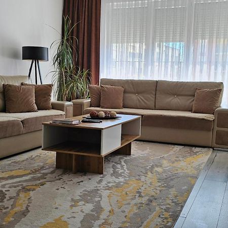 Cozy Apartment - 2 Bedrooms In The Best City Area. Ferizaj Eksteriør bilde