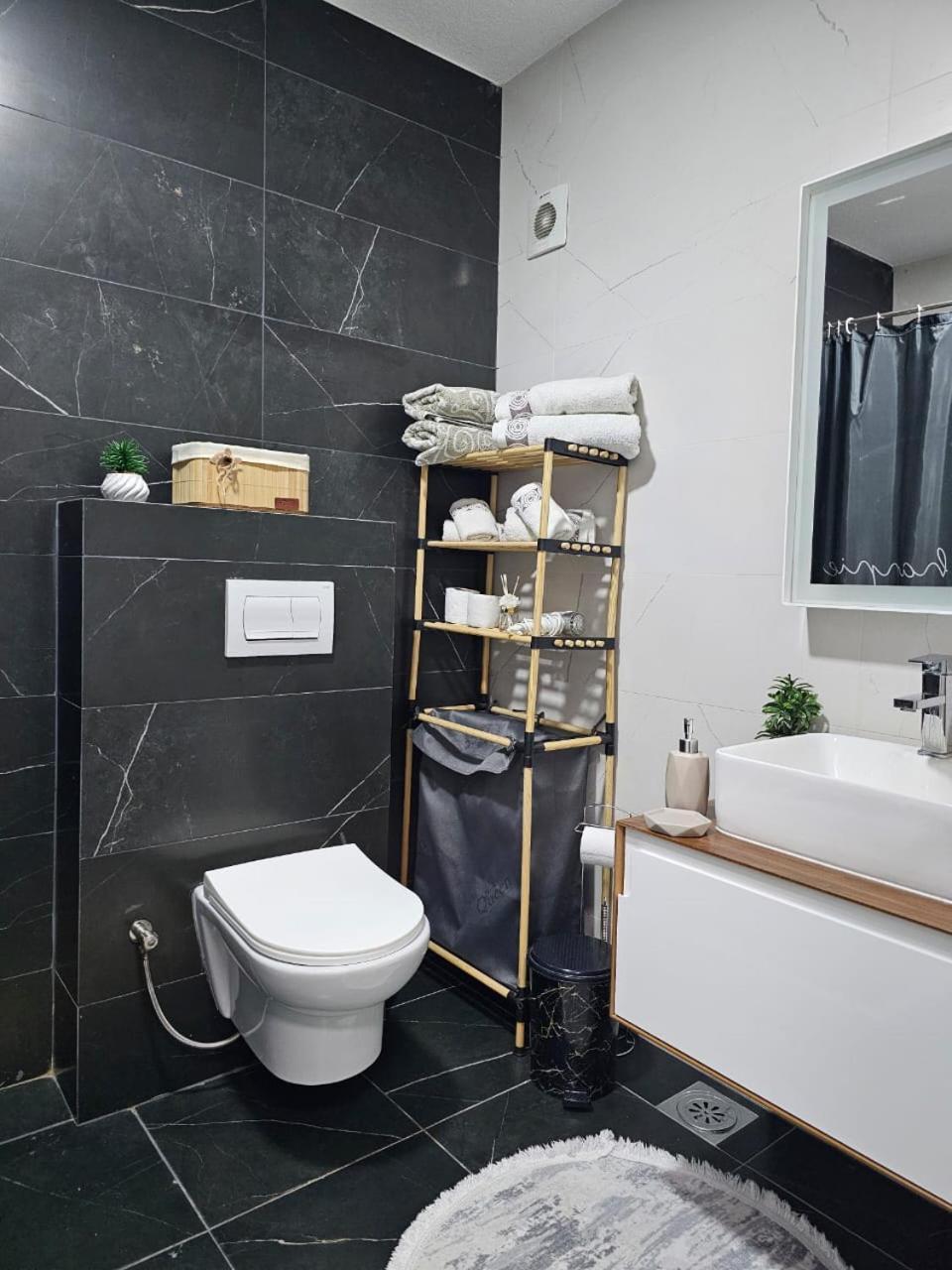 Cozy Apartment - 2 Bedrooms In The Best City Area. Ferizaj Eksteriør bilde